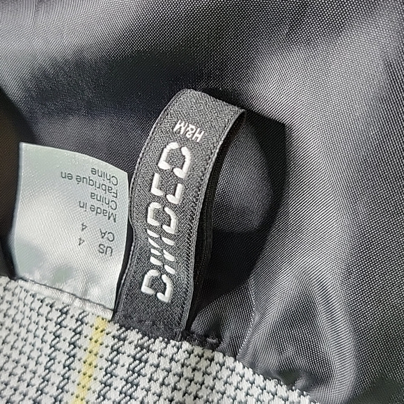 *H & M DIVIDED Black and Yellow Plaid Wrap Around Mini Skirt‎ Size 4 - Picture 7 of 7